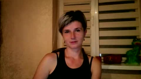 Snapshot of beautyksenia chatting on 10/23/25, 07:01 BeautyKsenia online show from 10/23/25, 07:01