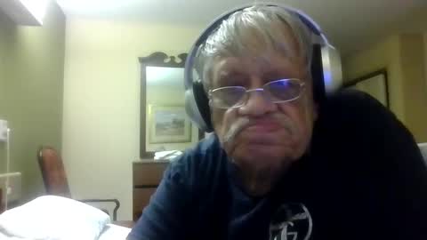 Snapshot of beautytomyeyes chatting on 10/07/25, 12:19 beautytomyeyes online show from 10/07/25, 12:19