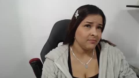 beautyykarol online show from 11/24/25, 06:18