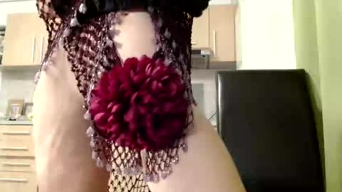 Raluca online show from 09/23/25, 06:00