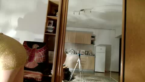 Snapshot of bebacksooon chatting on 11/09/25, 07:45 Raluca online show from 11/09/25, 07:45