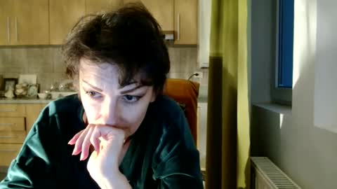 Raluca online show from 04/15/26, 05:31