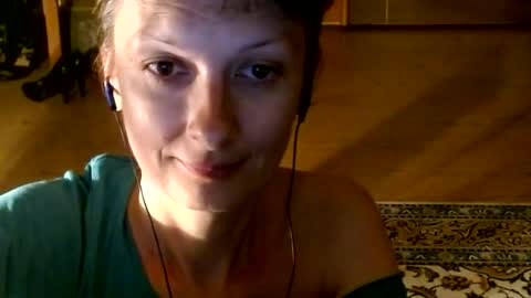 Raluca online show from 06/11/26, 08:40