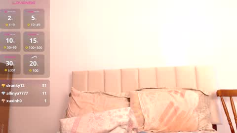 Jennifer online show from 02/08/25, 01:32