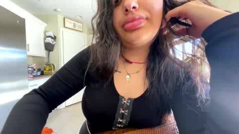 Angelique online show from 10/27/25, 08:35