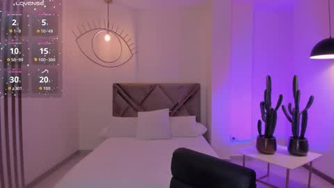 Am Becca online show from 11/14/25, 08:51