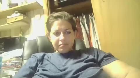 Snapshot of beccabee37 chatting on 10/12/25, 02:16 beccabee37 online show from 10/12/25, 02:16