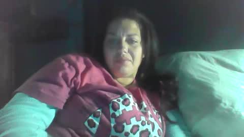 Snapshot of beccabee37 chatting on 01/13/26, 12:43 beccabee37 online show from 01/13/26, 12:43