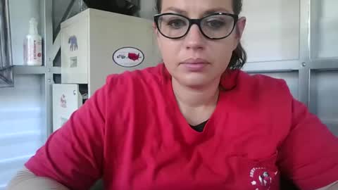 Snapshot of beccabee37 chatting on 02/09/26, 06:56 beccabee37 online show from 02/09/26, 06:56
