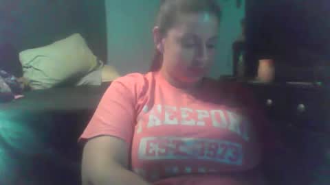 Snapshot of beccabee37 chatting on 05/02/26, 12:48 beccabee37 online show from 05/02/26, 12:48