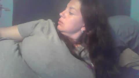 Snapshot of beccabee37 chatting on 06/18/26, 08:58 beccabee37 online show from 06/18/26, 08:58