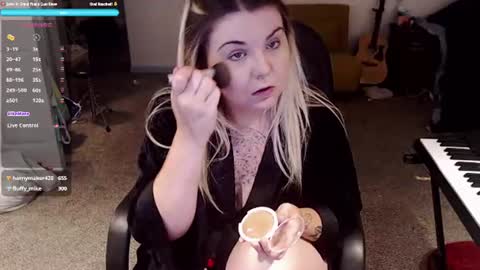 Becca Lubov online show from 06/25/26, 12:09