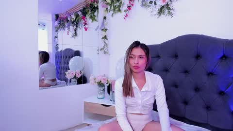 beccamilanni online show from 02/03/25, 03:17