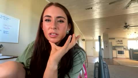 beccaraexoxo online show from 06/10/26, 11:57