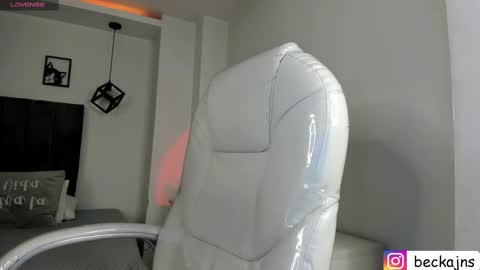 Snapshot of beck__jones chatting on 02/10/25, 03:42 Marzhie online show from 02/10/25, 03:42