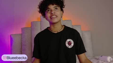 Beecckkkaaa online show from 05/06/26, 12:43