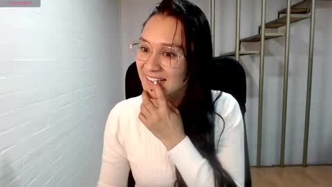 Daniela online show from 03/08/25, 04:12