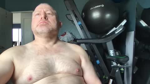 Snapshot of beckster040 chatting on 02/04/25, 07:00 beckster online show from 02/04/25, 07:00