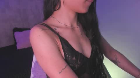 Snapshot of becky__g chatting on 11/21/25, 10:19 becky__g online show from 11/21/25, 10:19