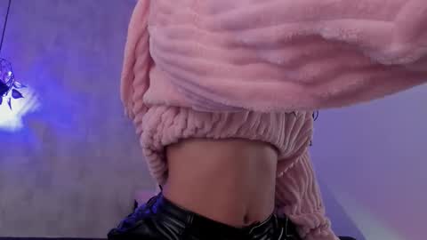 Snapshot of becky__g chatting on 11/24/25, 08:08 becky__g online show from 11/24/25, 08:08