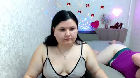 BeckyAndEllen online show from 12/11/24, 09:23