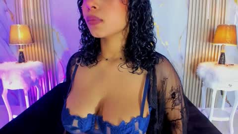 Snapshot of beckyrusso2 chatting on 10/30/25, 12:39 B E C K Y online show from 10/30/25, 12:39