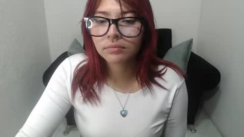 Snapshot of beckysexyhot69 chatting on 06/25/26, 02:32 beckysexyhot69 online show from 06/25/26, 02:32