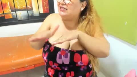 beckyummys online show from 12/29/24, 05:54