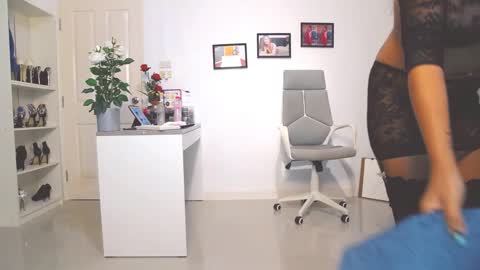 Bee if you ever see the girl who can take 12 inch all the way inside the ass try me online show from 12/10/24, 01:11