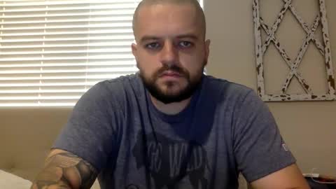 Snapshot of beginnersluck111 chatting on 10/06/25, 05:43 Beginners Luck online show from 10/06/25, 05:43