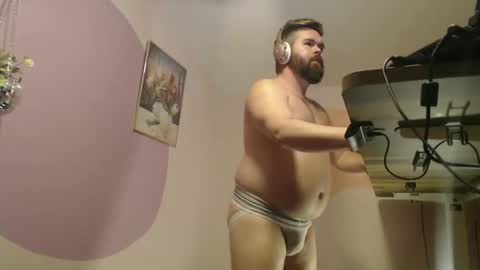 Behrbae online show from 12/03/25, 01:46