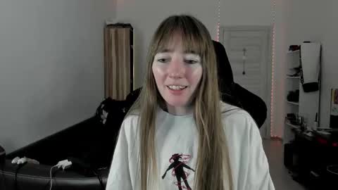 Lisa online show from 10/03/25, 11:29