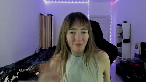 Lisa online show from 10/13/25, 06:08