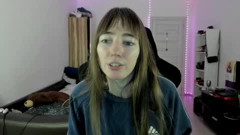 Lisa online show from 10/20/25, 02:06