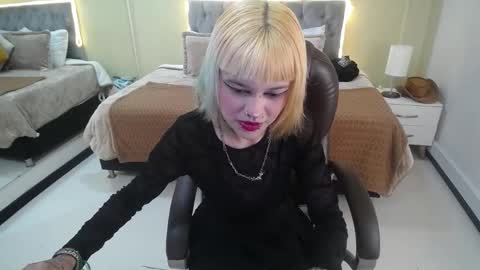 Bela online show from 12/02/25, 01:50
