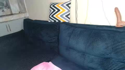 Snapshot of bela_violet chatting on 12/23/25, 06:00 bela_violet online show from 12/23/25, 06:00