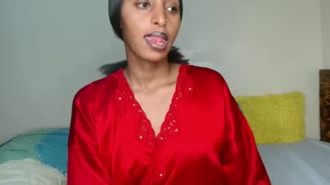 Snapshot of bela_violet chatting on 04/16/26, 08:48 bela_violet online show from 04/16/26, 08:48