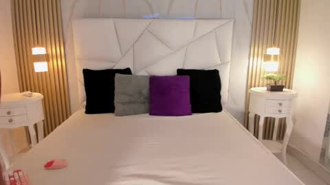 Snapshot of belacampbell chatting on 09/16/25, 05:08 Bela online show from 09/16/25, 05:08