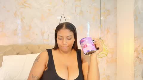 Snapshot of belacampbell chatting on 10/07/25, 02:14 Bela online show from 10/07/25, 02:14