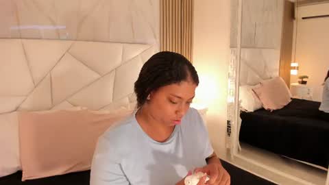 Snapshot of belacampbell chatting on 06/30/26, 05:19 Bela online show from 06/30/26, 05:19