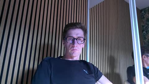 Snapshot of belami_france chatting on 02/03/25, 01:40 SexFriendFrance online show from 02/03/25, 01:40