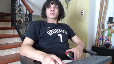 Snapshot of belamiramil chatting on 12/23/24, 11:17 independent model online show from 12/23/24, 11:17