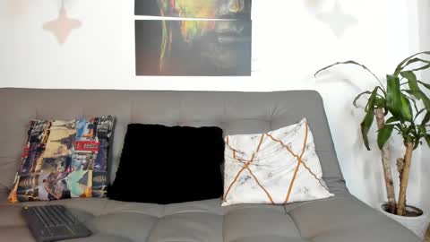 Snapshot of belamiramil chatting on 02/28/25, 01:05 independent model online show from 02/28/25, 01:05