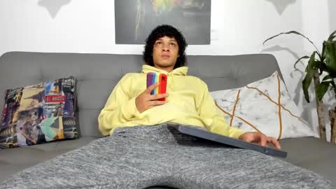 Snapshot of belamiramil chatting on 03/04/25, 10:46 independent model online show from 03/04/25, 10:46