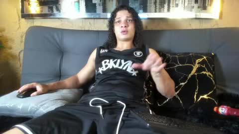 independent model online show from 05/18/26, 03:18