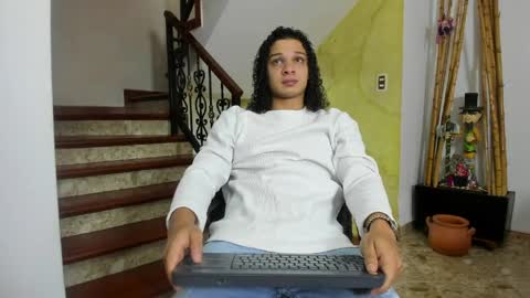independent model online show from 05/29/26, 08:51