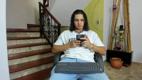 independent model online show from 05/31/26, 08:10