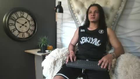 independent model online show from 06/23/26, 06:50