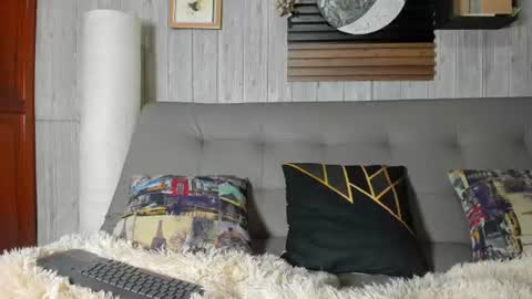 independent model online show from 07/24/26, 06:06