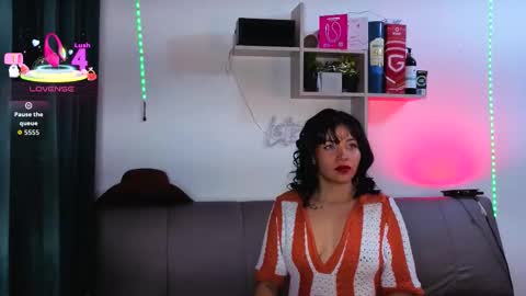 bela online show from 11/06/25, 08:32